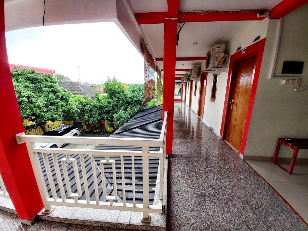 Harmony House Syariah Near Alun Alun Pati Mitra Reddoorz Otel Dış mekan fotoğraf